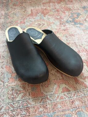 No. 6 Classic Black Clogs